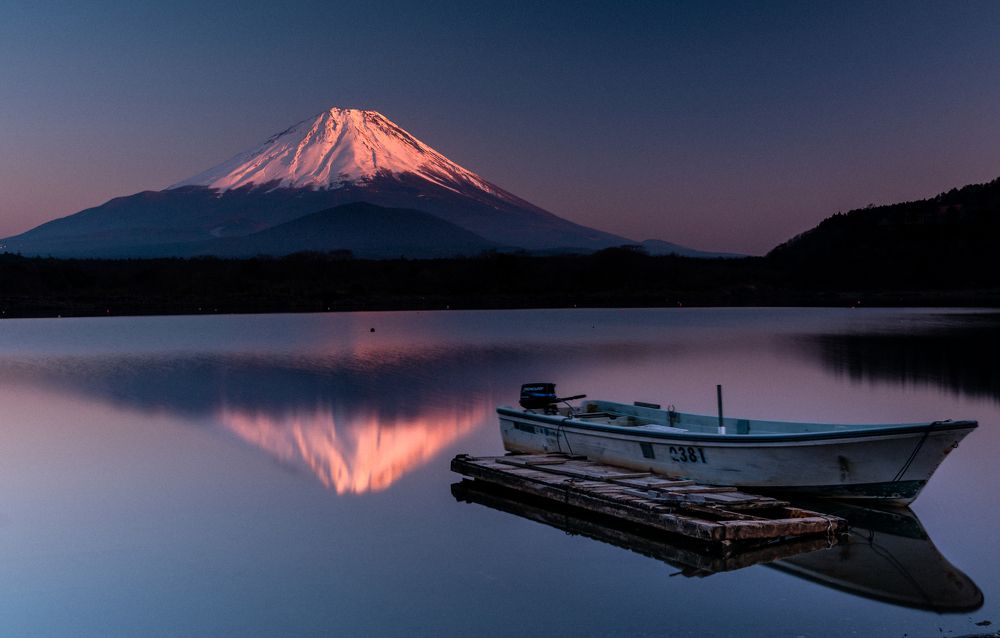 Sunrise over FUJI