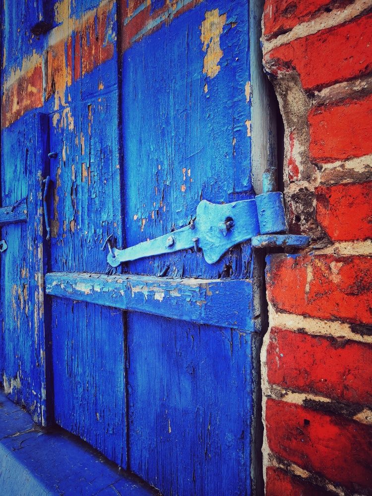 Старый дом может быть впечатляющим