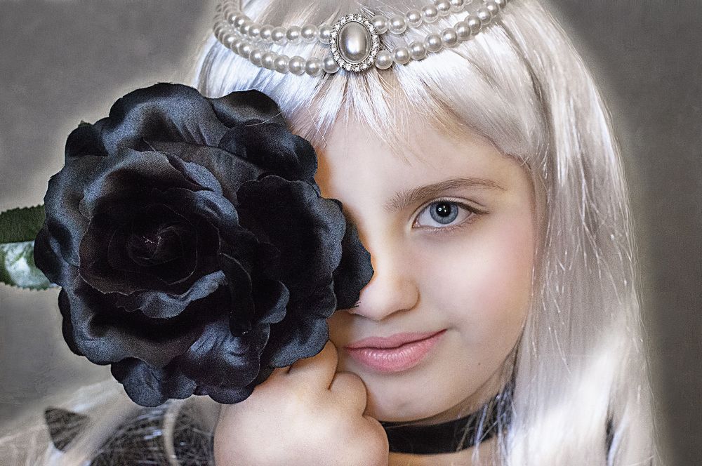 Princess with black flower