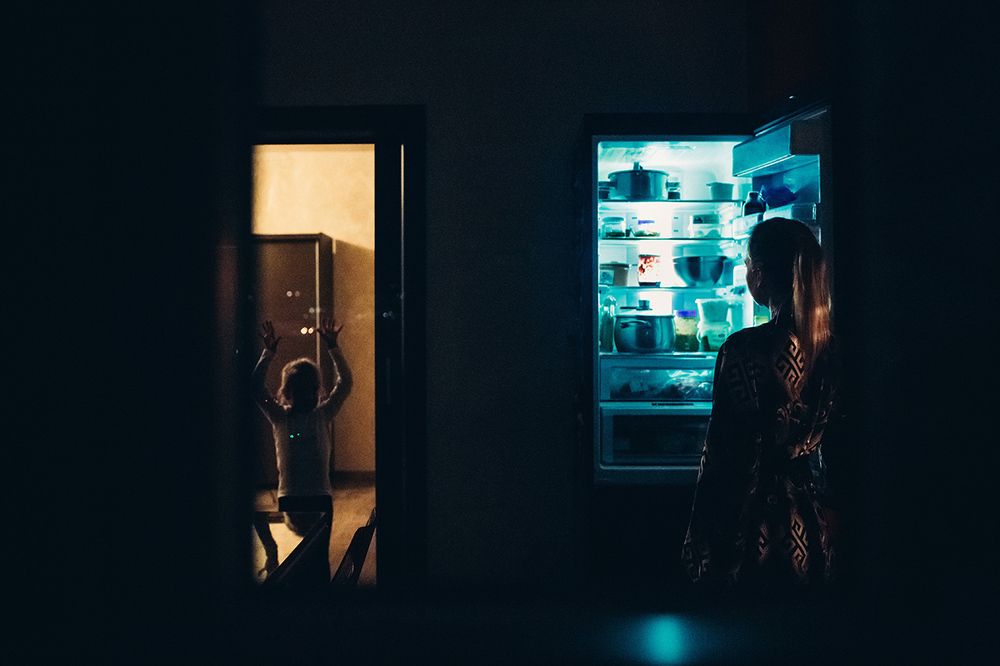 Night trip to the refrigerator's world