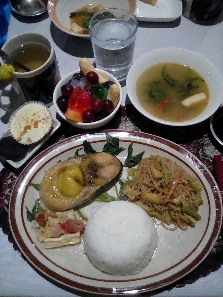 PINK SALMON WITH WATER POTATO BOUILLABAISE, AND FRUITS DEMIGLACE