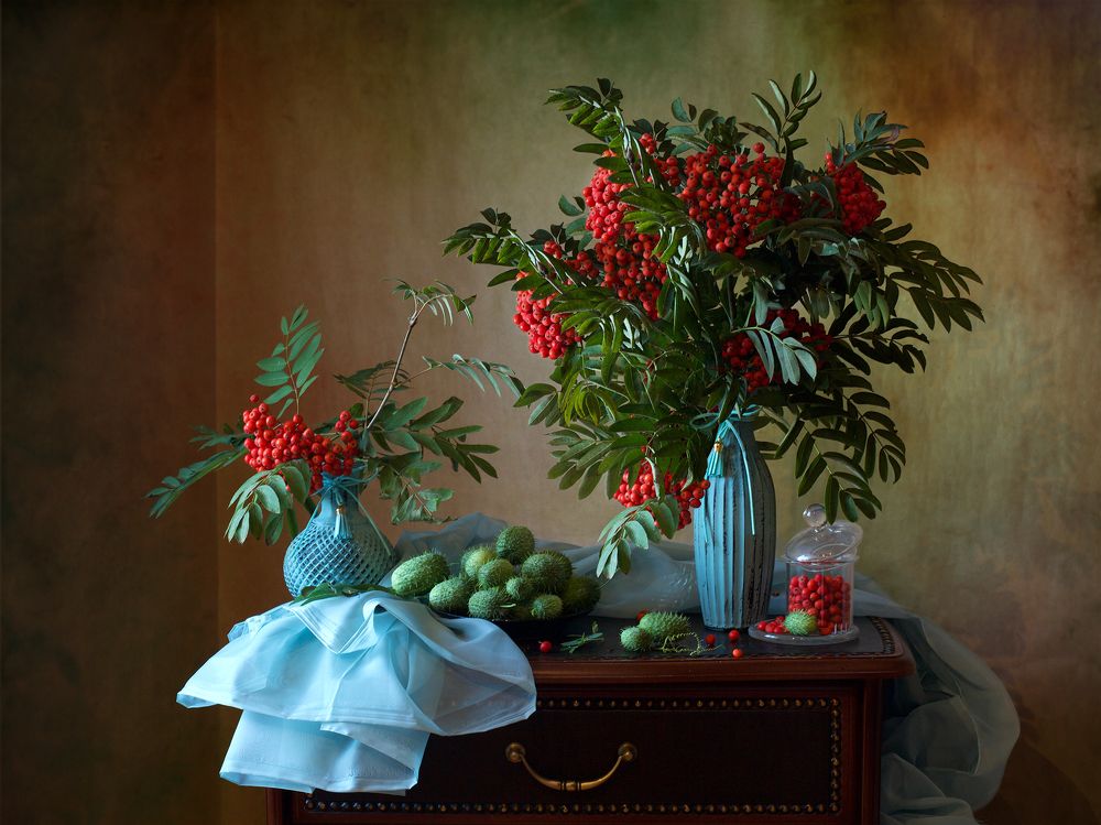 Рябина и колючеплодник...