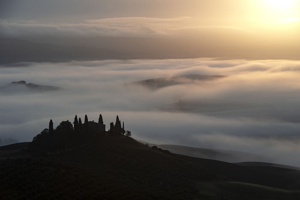 Dawn lights in Tuscany