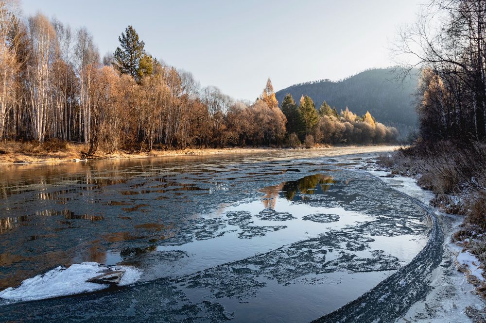 Осенняя р. Голоустная.
