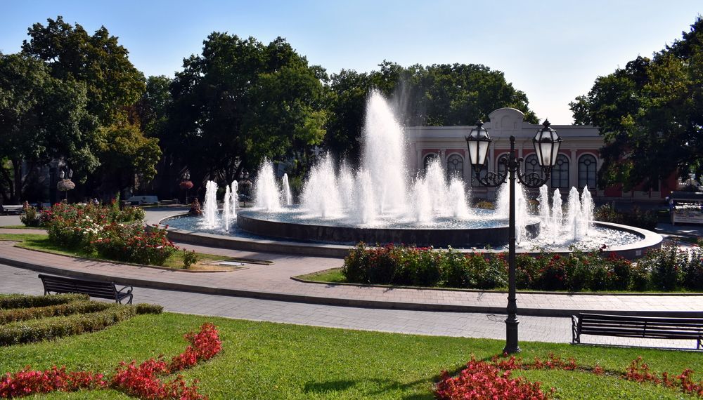 Фонтан на Театральной площади