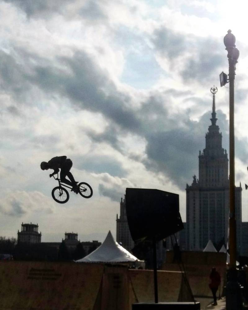 Photograph by Vlad Milovanov
