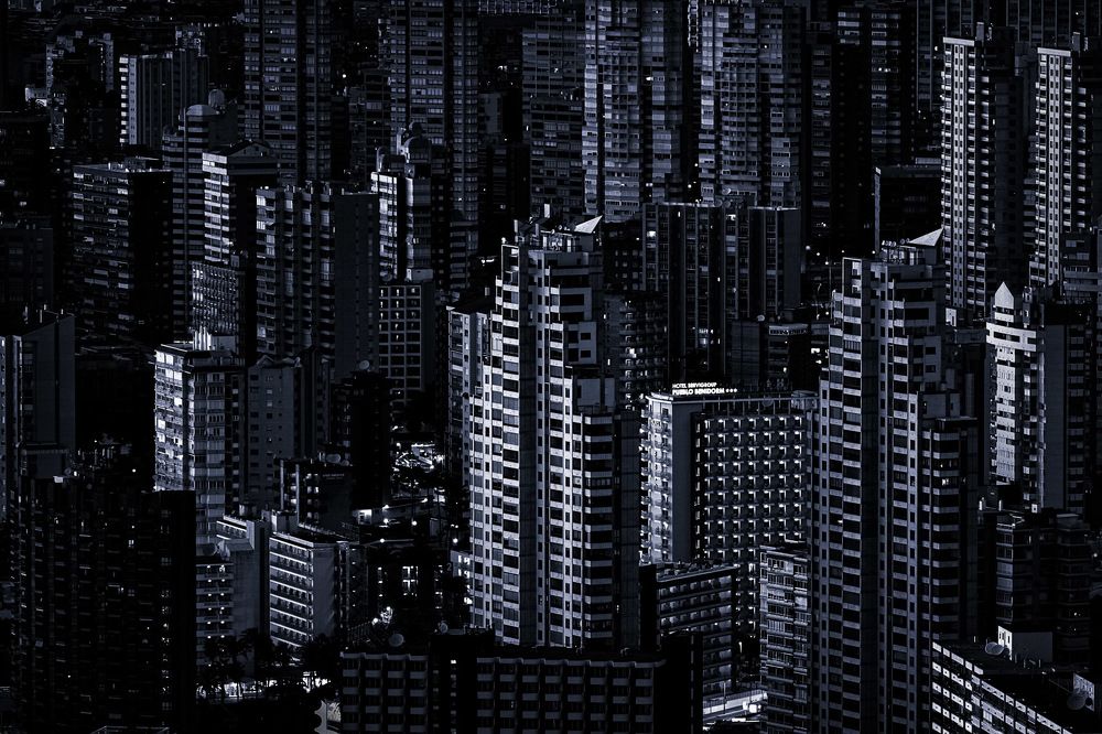 Cae la noche en Benidorm