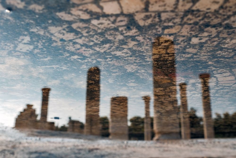 Каменные облака. Отражение