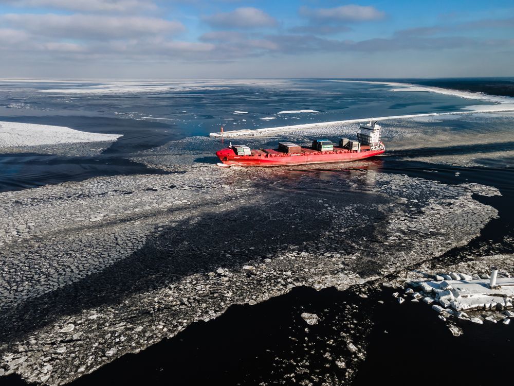 Photograph by Vlad Maslakov