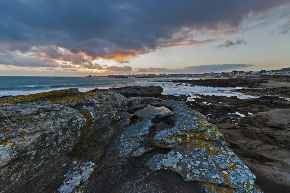 On the Quiberon Peninsula