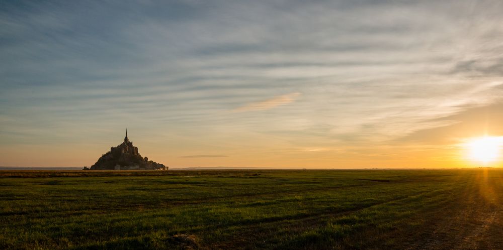 Sunrise over the bay of Mont Saint-Michel.