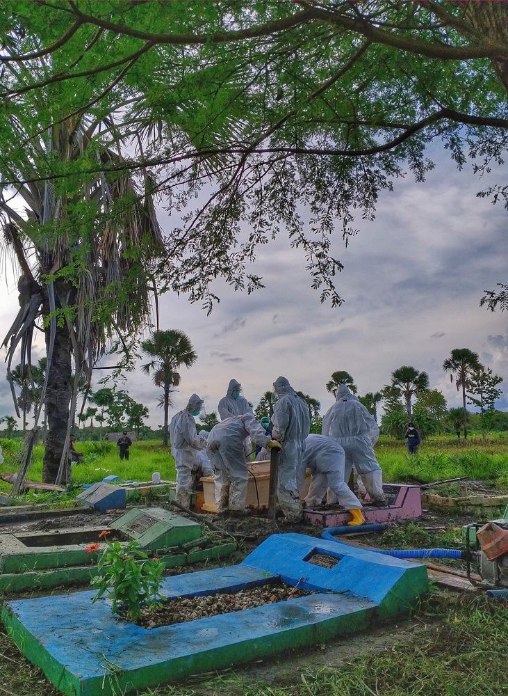 Photograph by Leni Tangmau