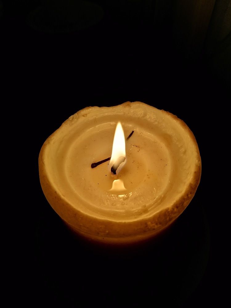 Свеча памяти.