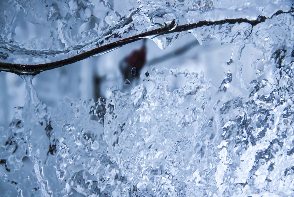 Сквозь хрустальный мир