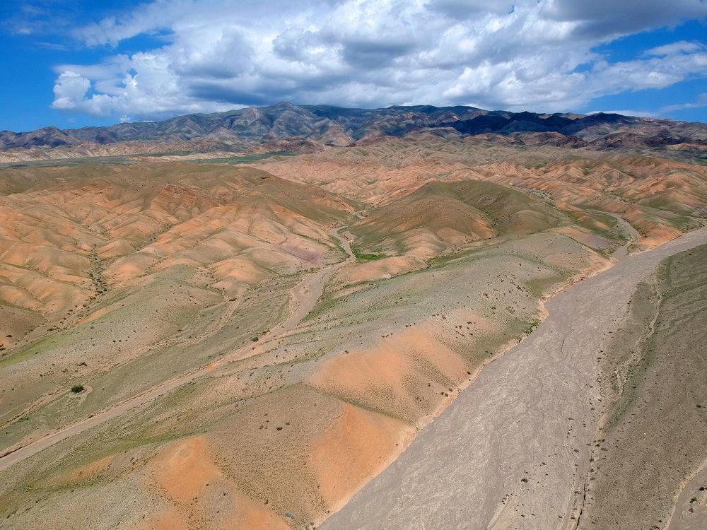 Сухие реки в горах и степях Монголии