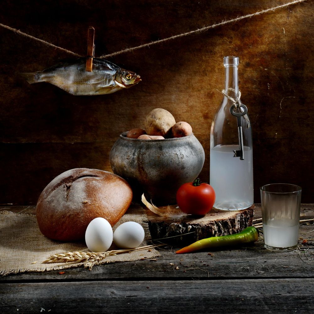 Золотая рыбка или золотой ключик.