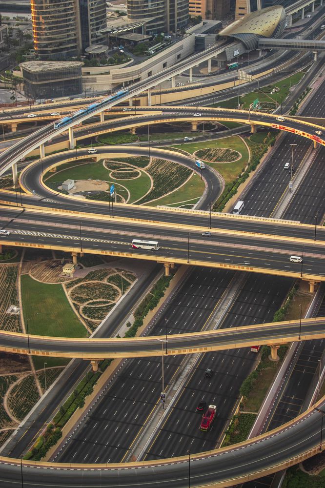 SHEIKH ZAYED ROAD!!!