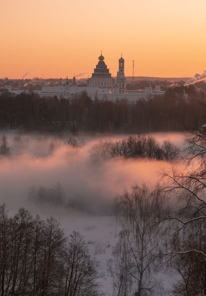 Янтарный рассвет в Истре