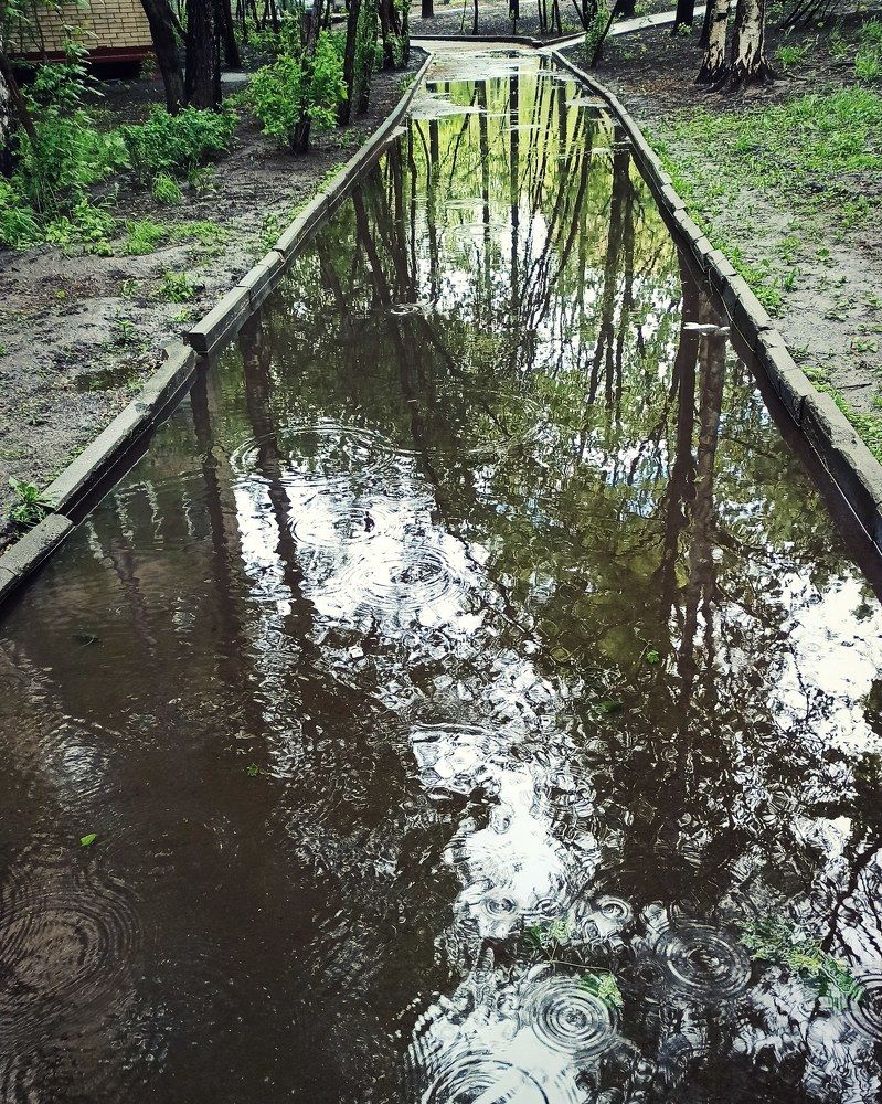 Апрель