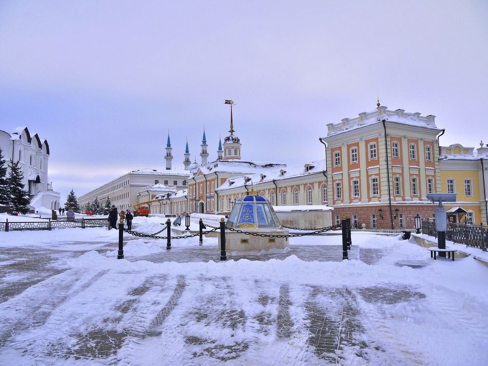 В Казанском кремле.