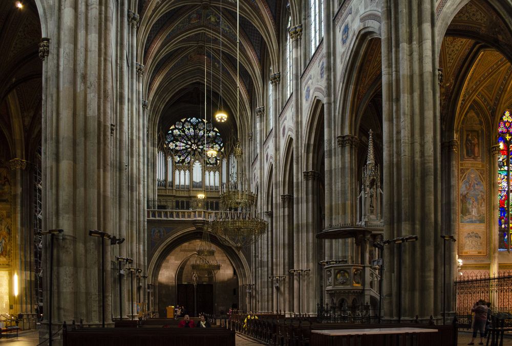 Тишина Собора.