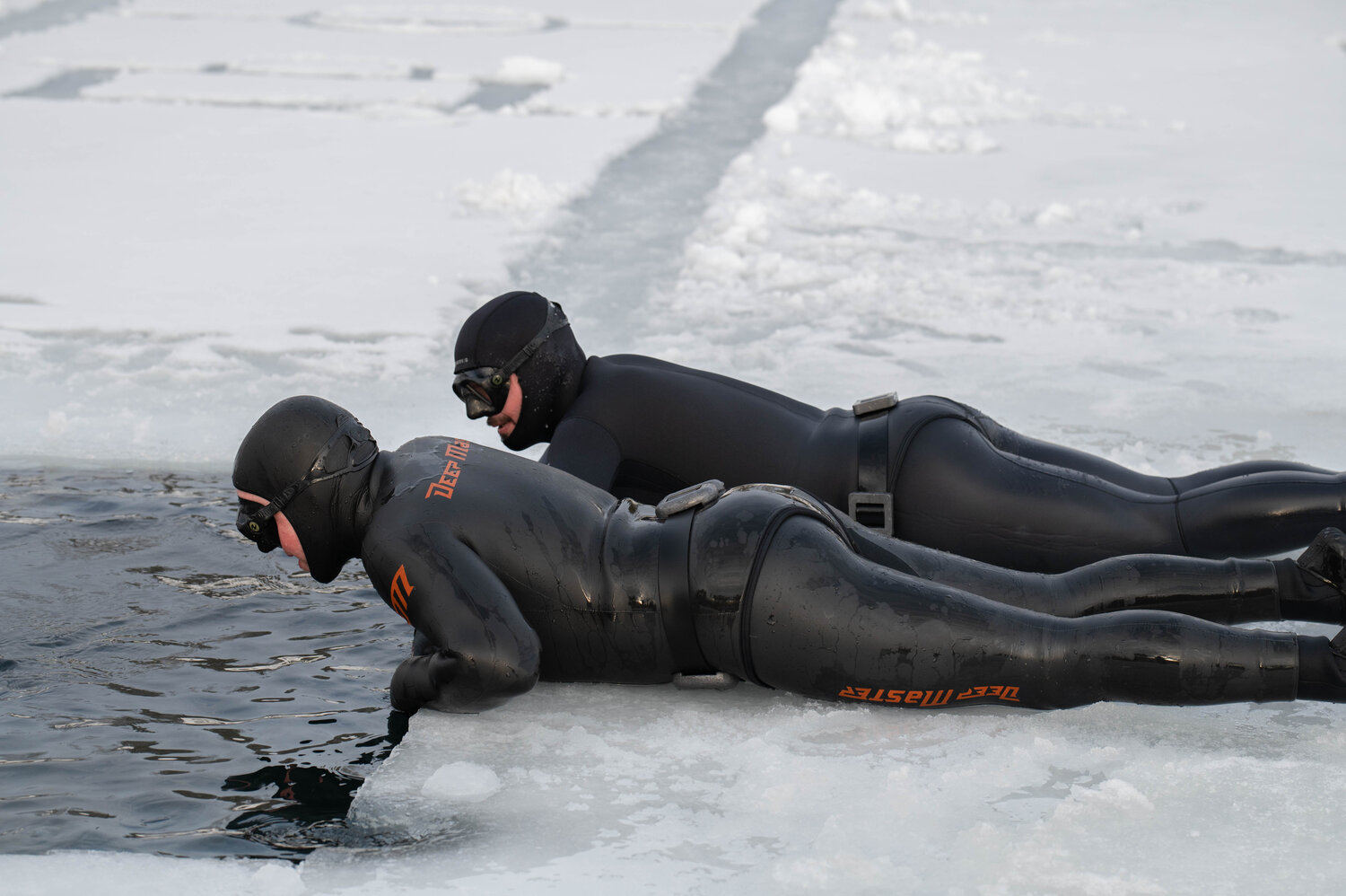 Freedivers before the dive