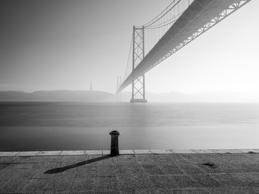 Мост 25 апреля в Лиссабоне