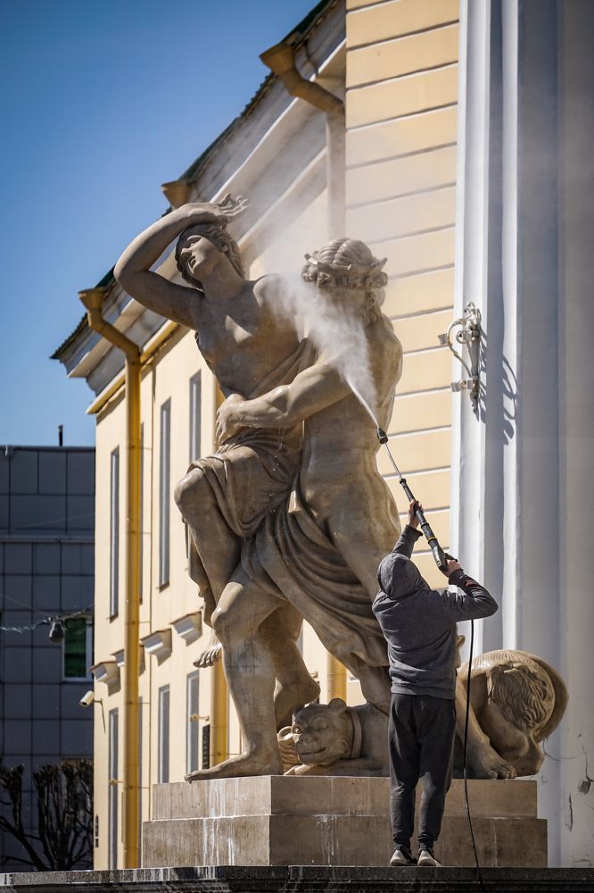 Умой великана!