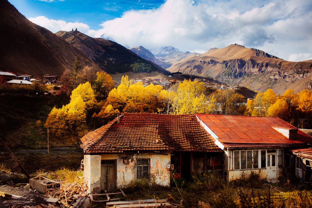 Осенний день в Степанцминде