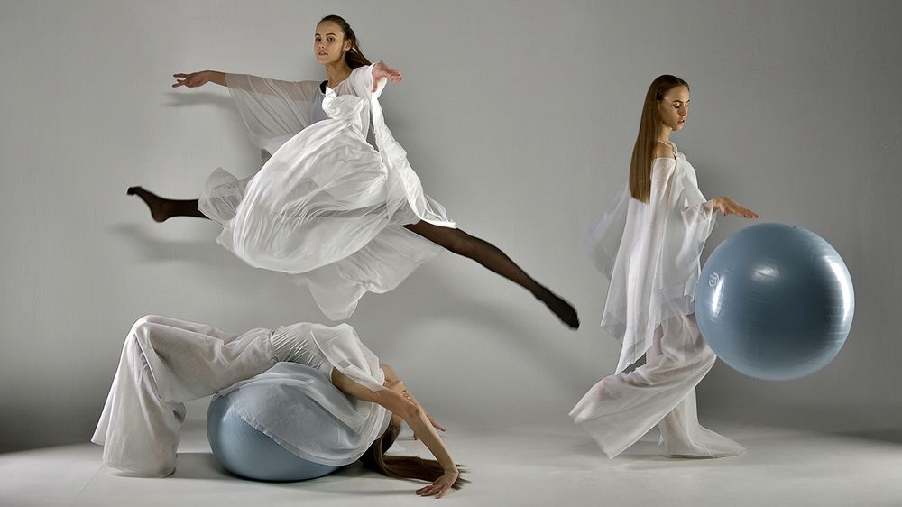 Ангелина и мяч