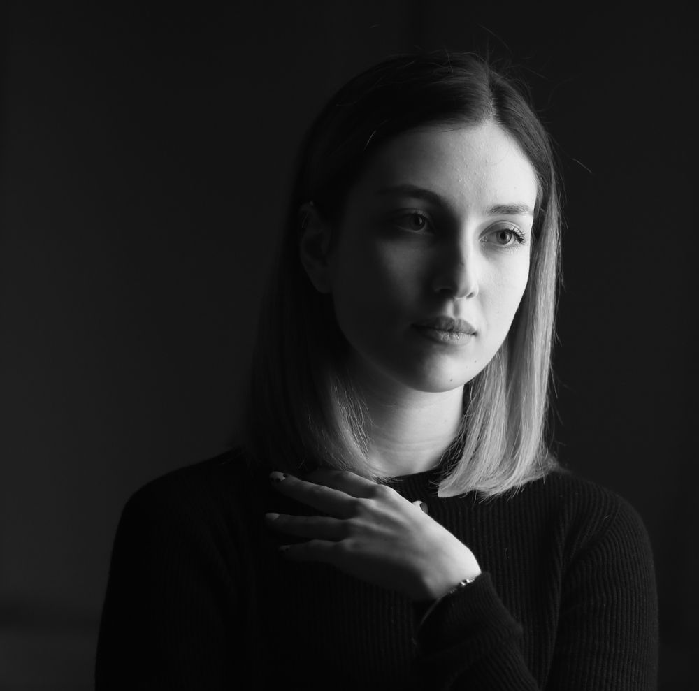 Чистый взгляд молодой девушки