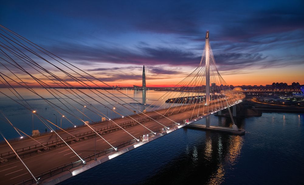 Вид на Вантовый мост и Лахта Центр