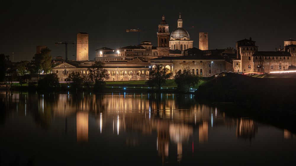 Mantova. Single shot.