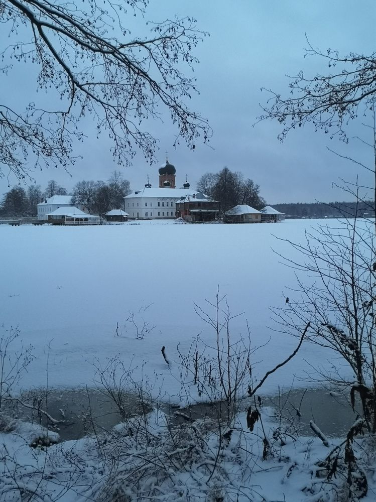 На Введенском озере...