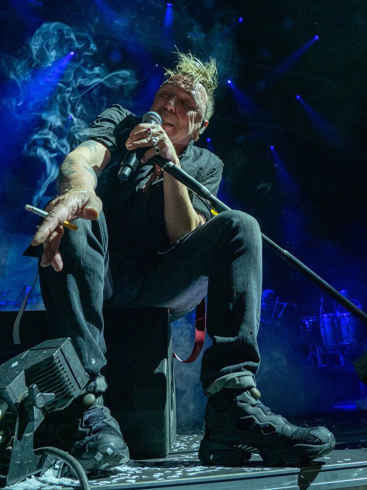 Концерт Гарика Сукачева