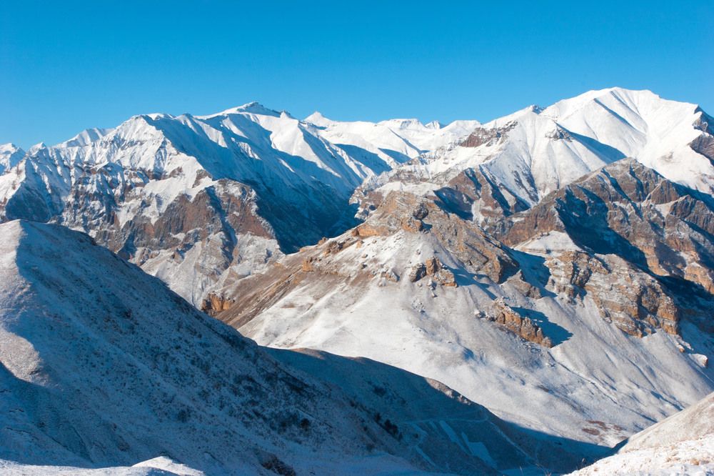 Утро в ггорах. Кабардино-Балкария. Вид на Боковой хребет.