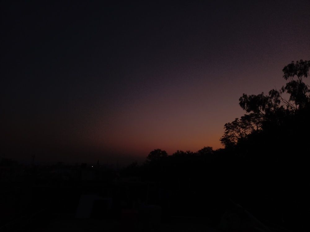Light falls and dark rises