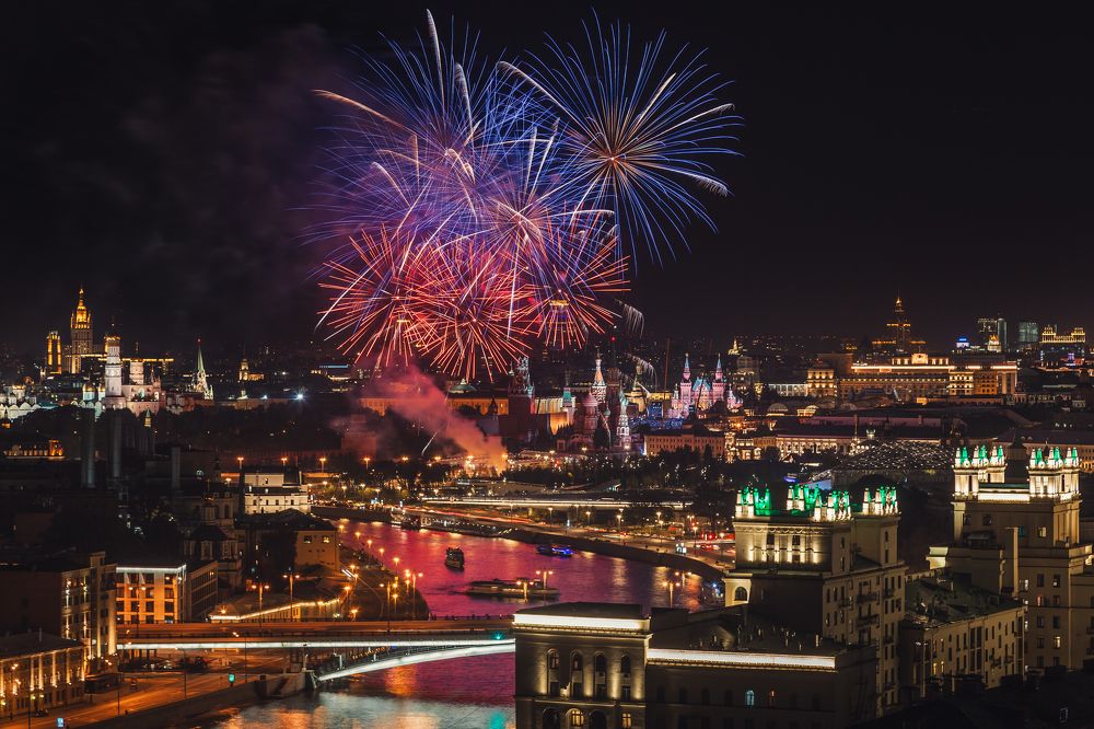 Салют в Москве