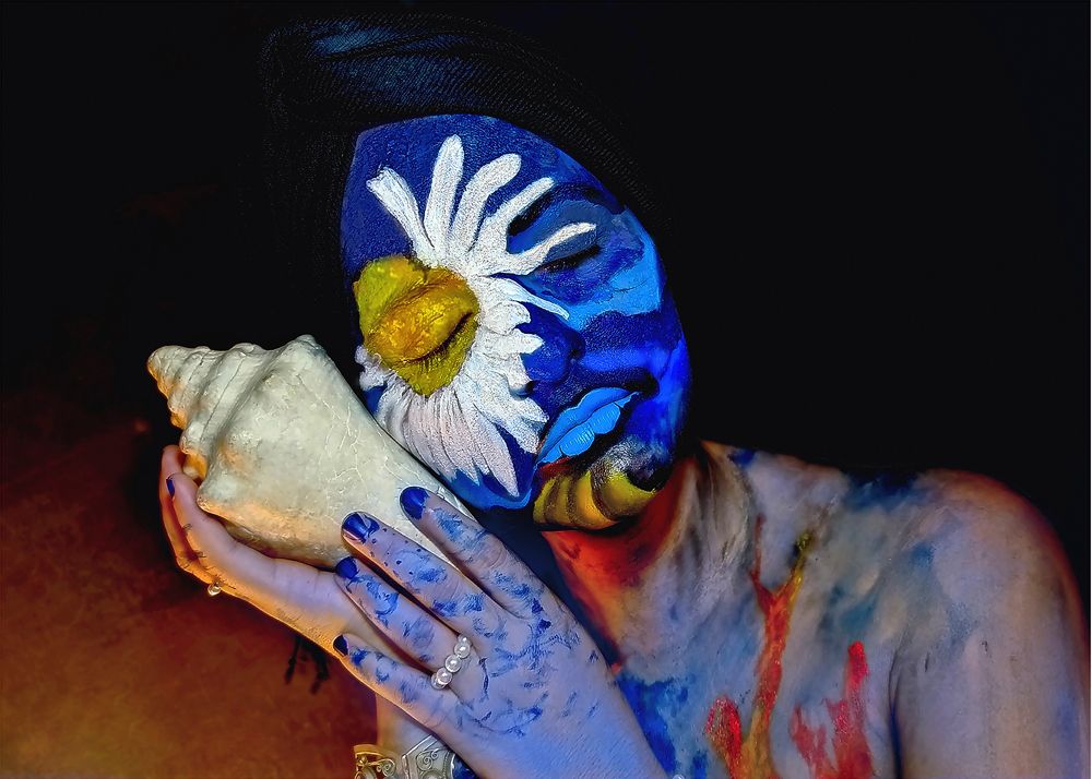 Siento una voz que me llama de lo profundo del mar