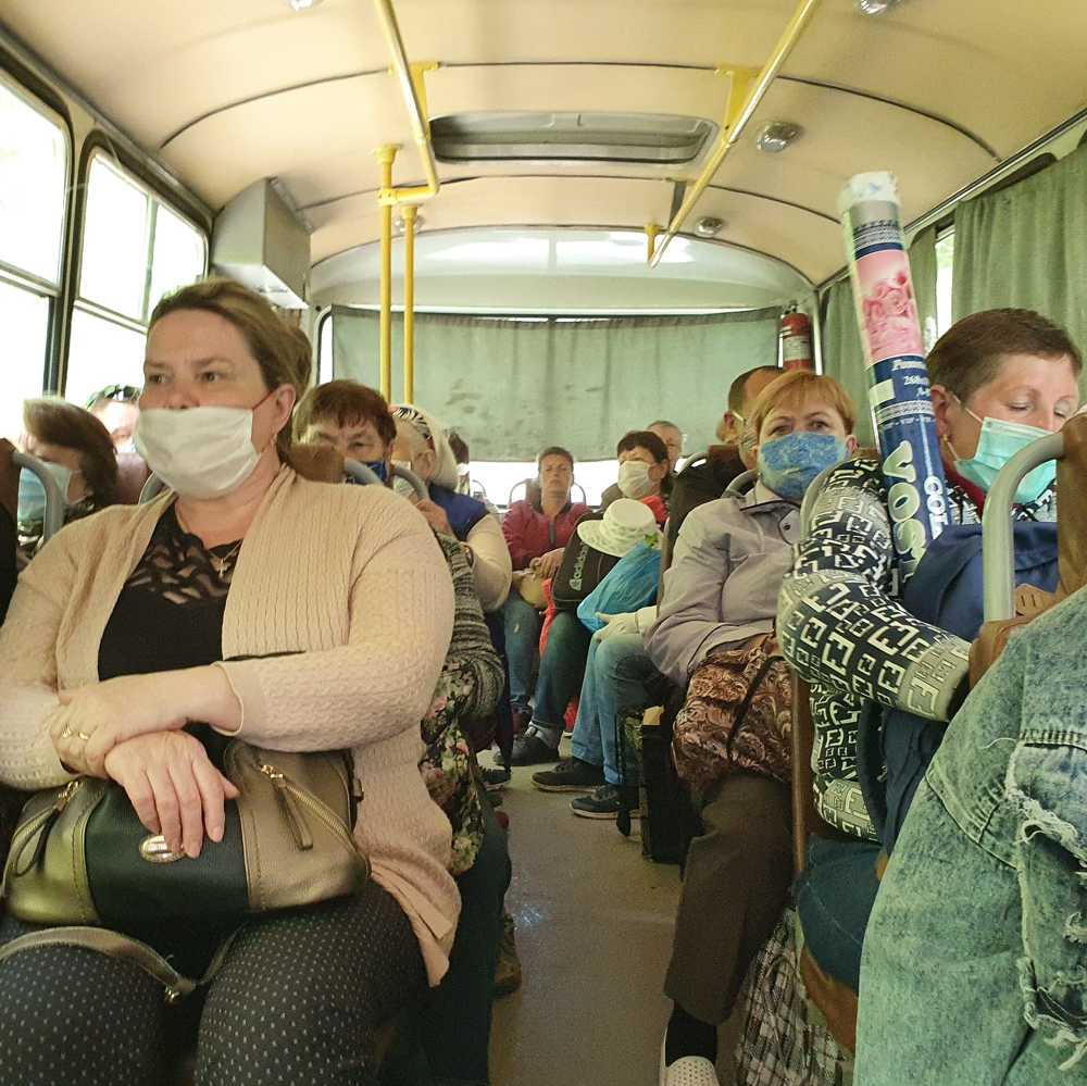 2020 В пригородном автобусе.