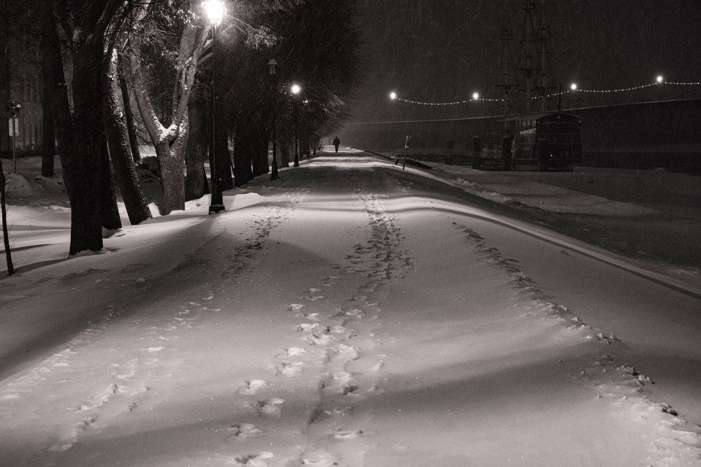 Снег идёт...