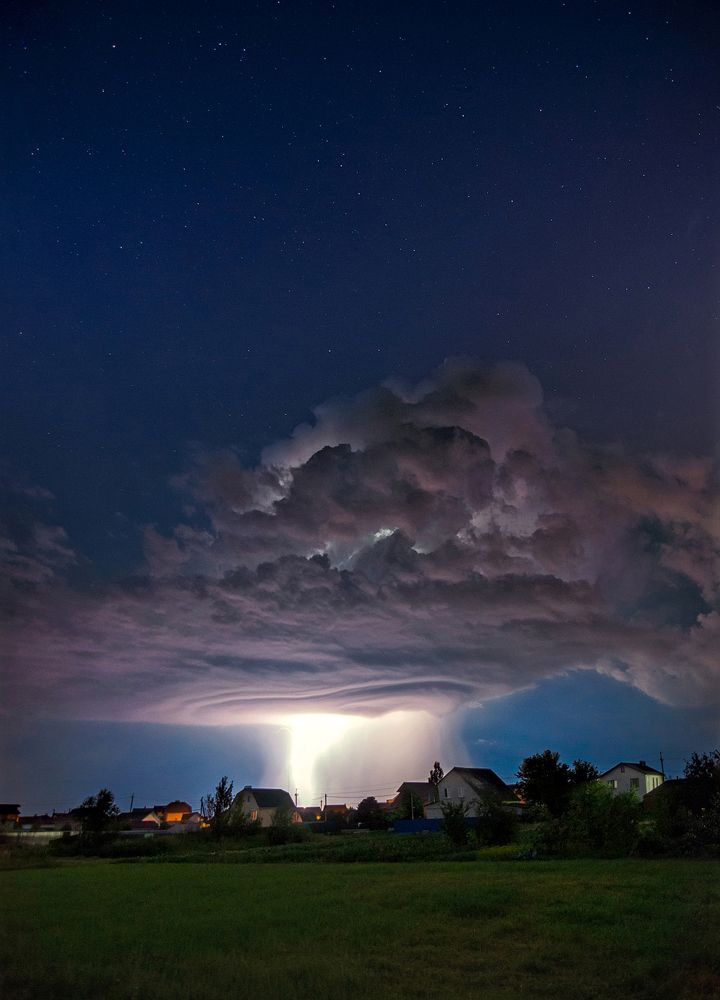 Грозовая туча в Новой Усмани, Воронежская область