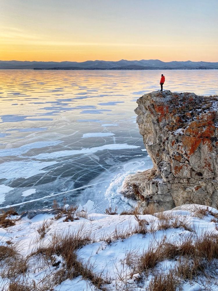 Рассвет на Байкале