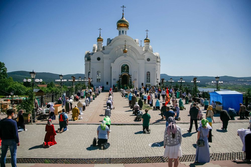 Троица во время пандемии 2020 год (город Златоуст)
