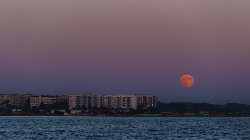 Photograph by Valentin Okulov