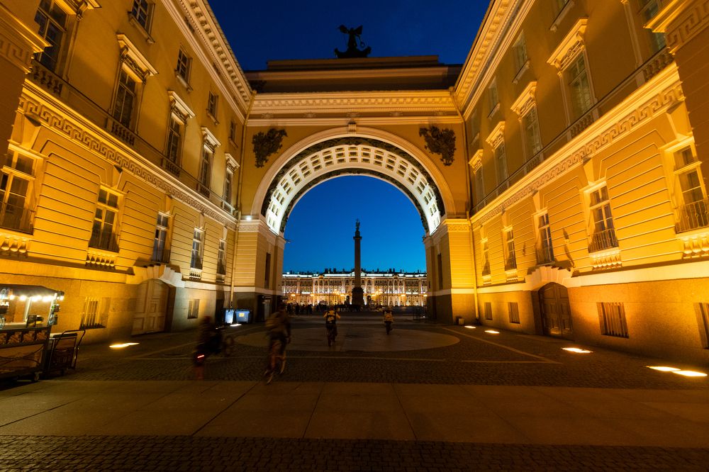 Дворцовая на рассвете