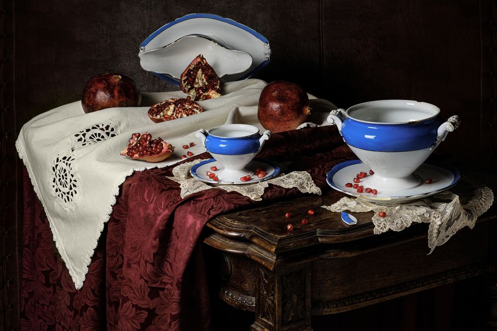 Красно-синий натюрморт