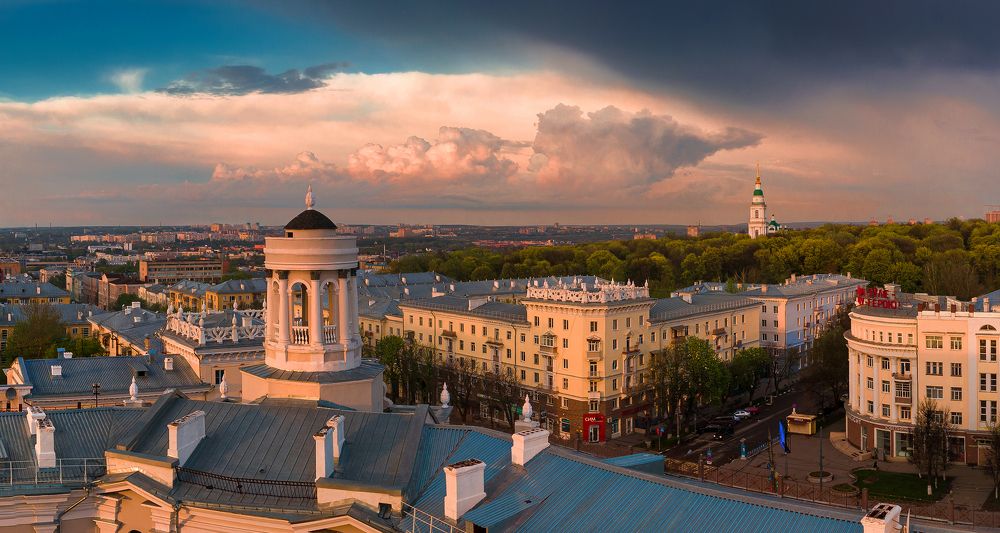 Ротонда на здании Тульской областной детской библиотеки.
