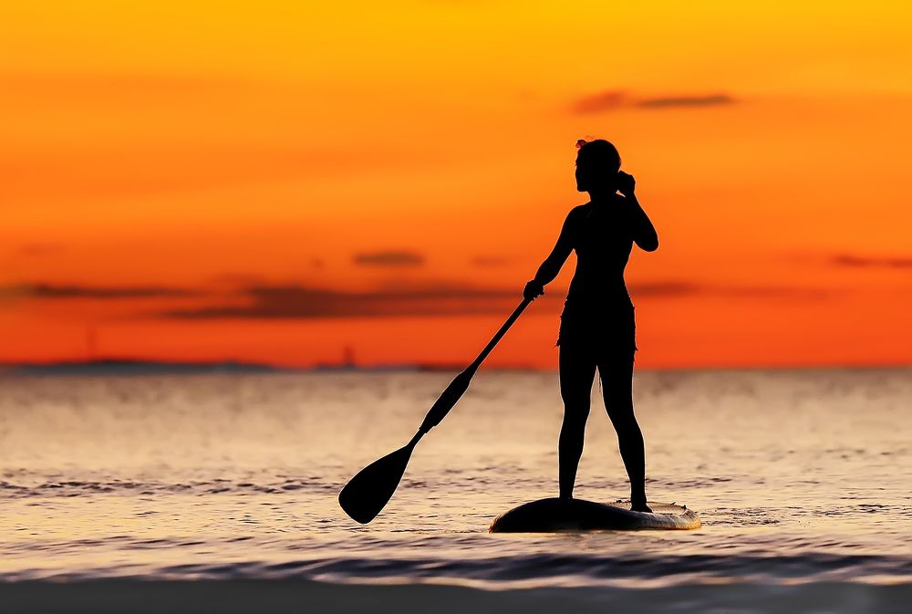 Девушка с веслом.