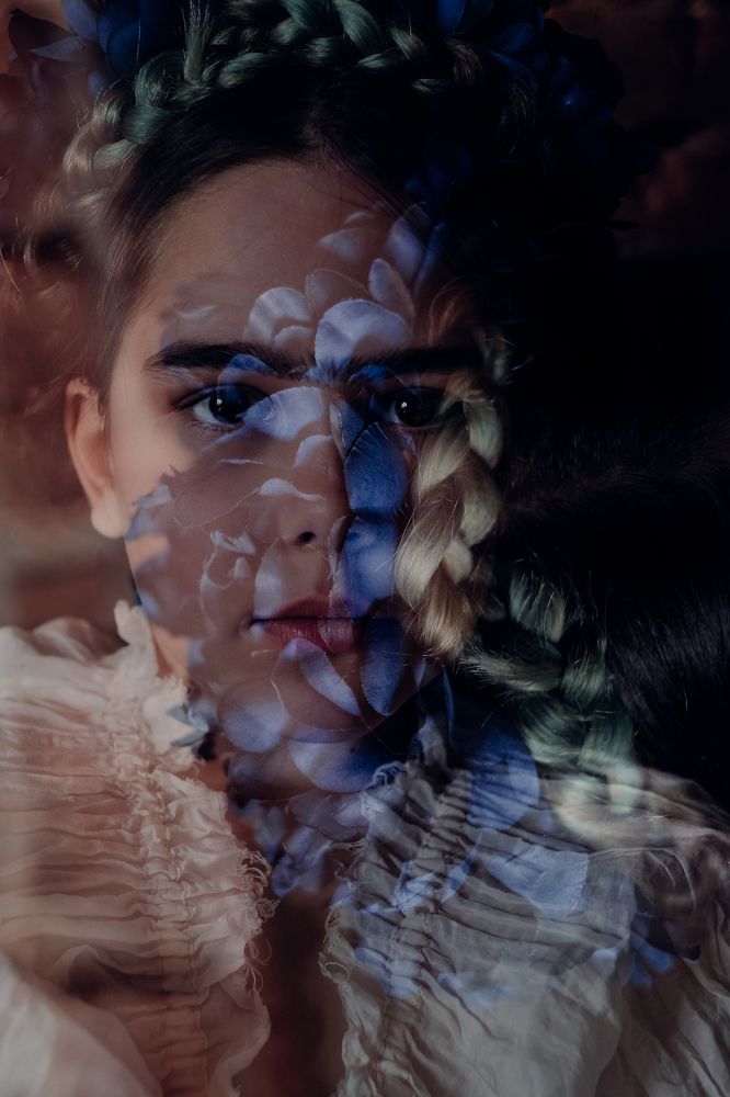 Flowers inside little Frida/ Цветы внутри маленькой Фриды